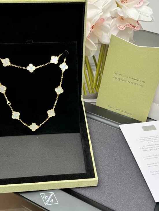 Van Cleef & Arpels Gold Vintage Alhambra necklace - Picture 7 of 8